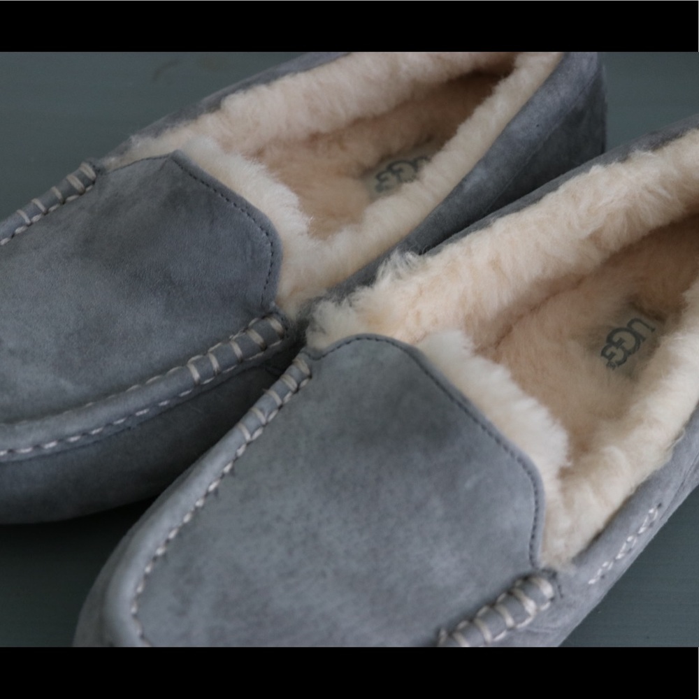 UGG Ansley Slipper in light grey